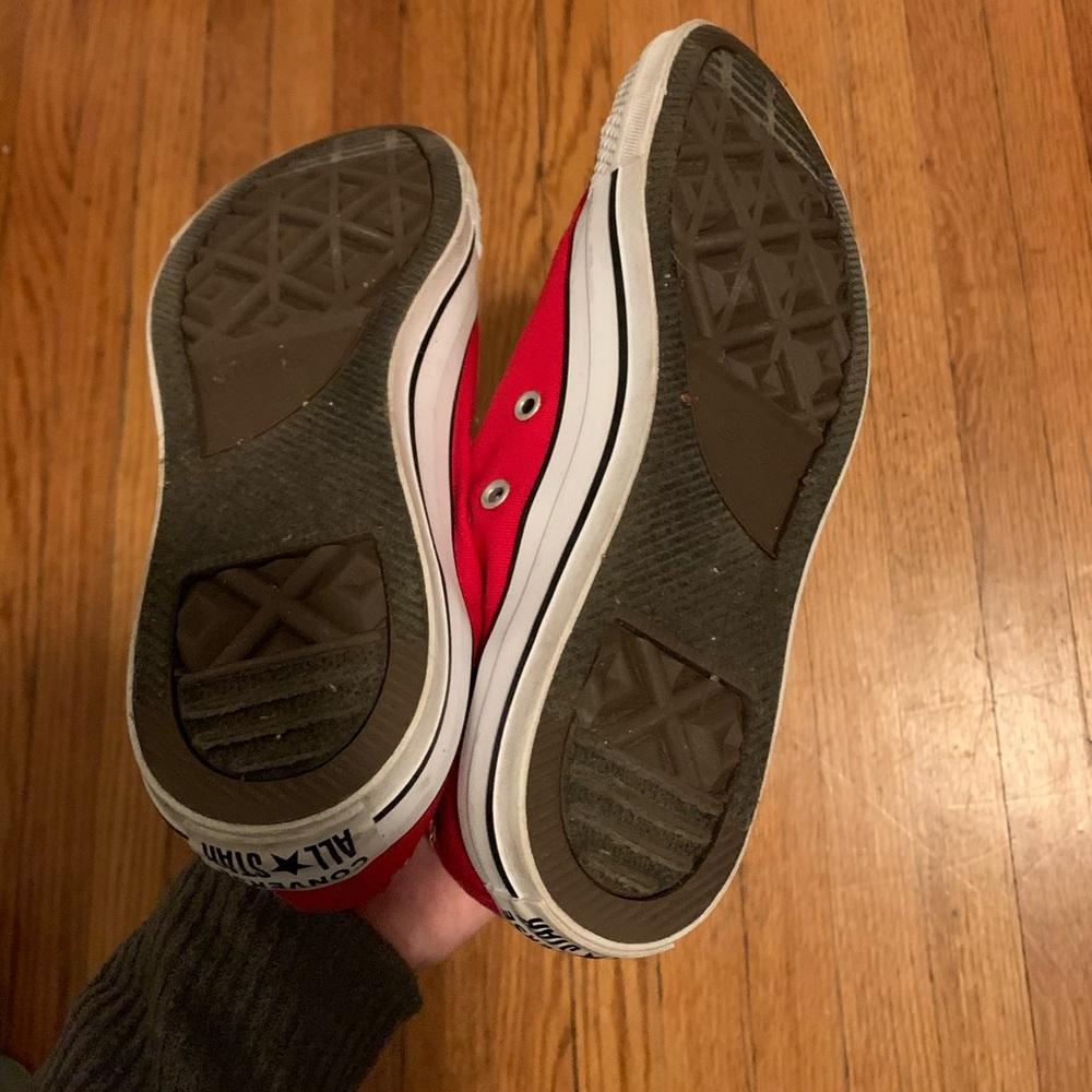 Red converse sneakers - worn once - Picture 4 of 5